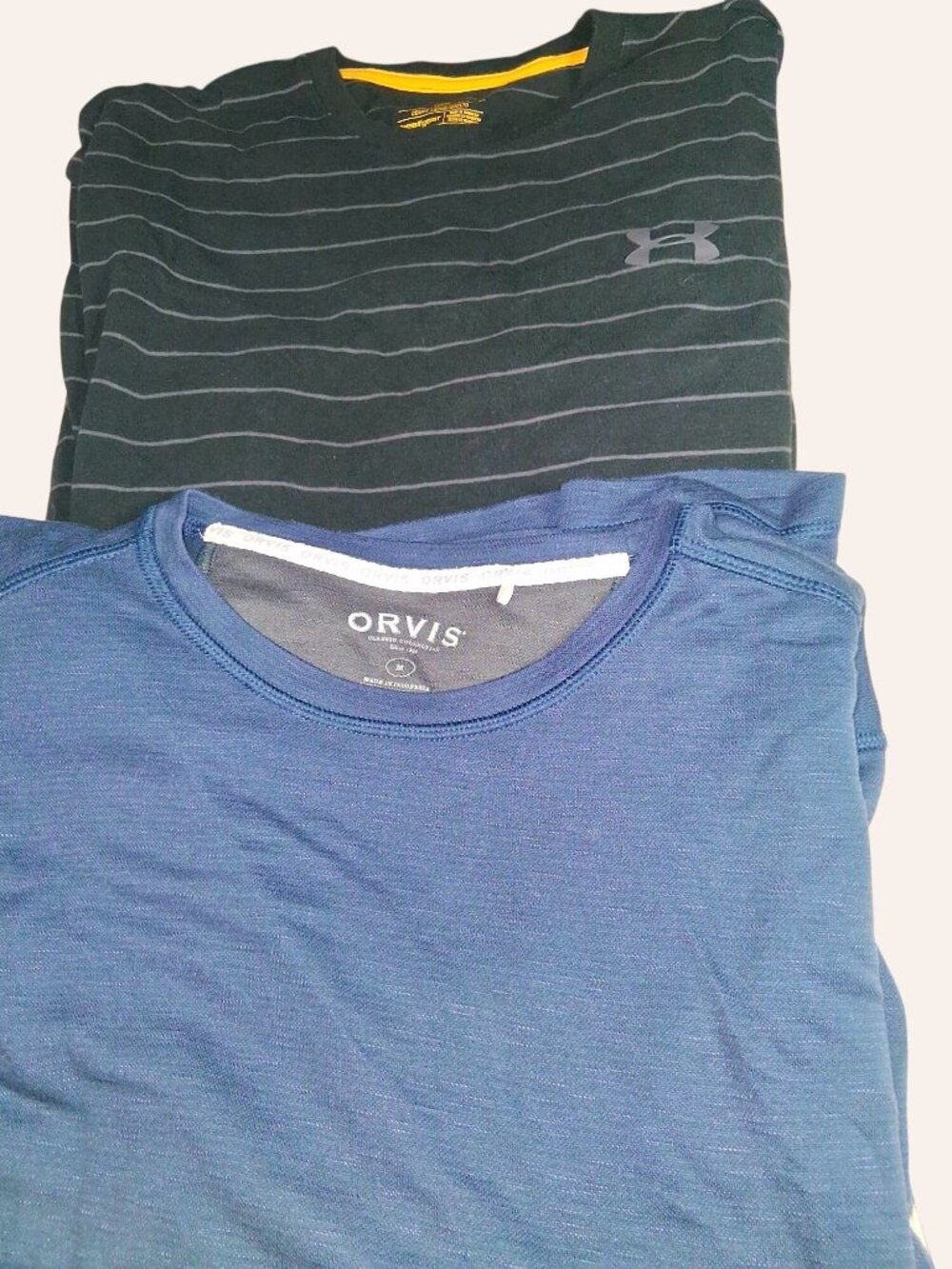 2 Mens Medium T-Shirts Under Armour Black Striped Short Sleeve Orvis Navy Long S
